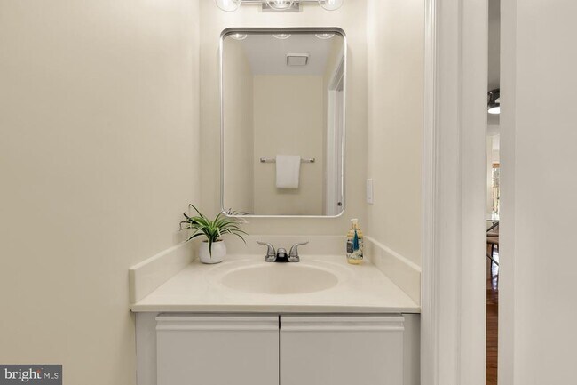 Building Photo - 2038 Derby Ridge Ln