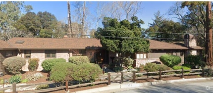 Building Photo - 120 Arroyo Way