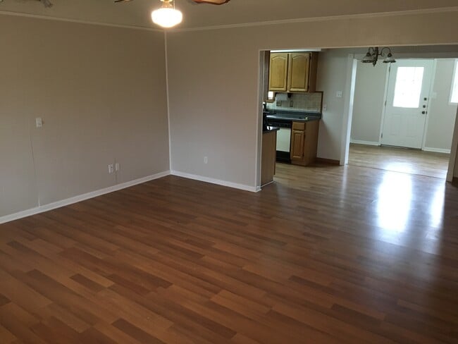 Building Photo - 3506 Highmeadow Ln