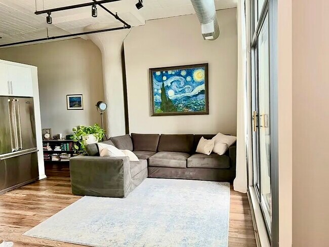 Foto del edificio - 900 N Kingsbury St