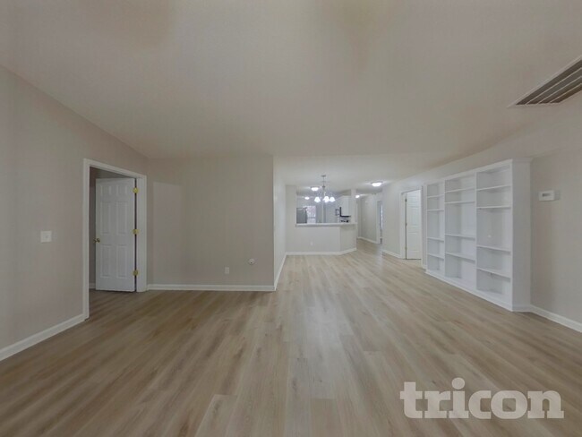 Foto del edificio - 1217 Aderley Oak Dr