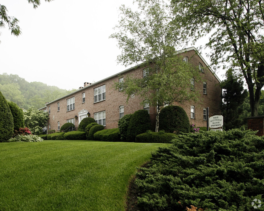 Primary Photo - Winthrop Manor