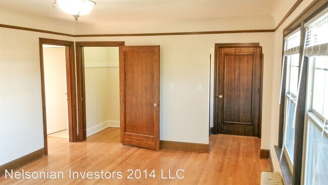Foto del edificio - 2605-4409 44th Ave SW
