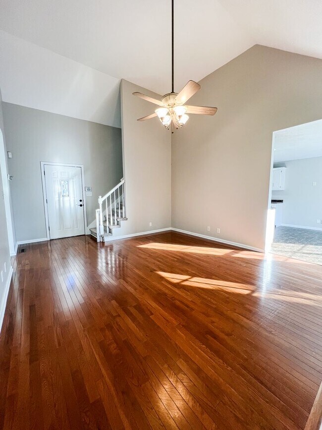 Foto del edificio - Beautiful Single-Family Home! Bonus Room, ...