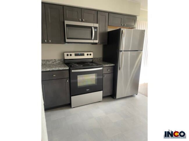 Photo - 634 W Crestline Ave Apartment
