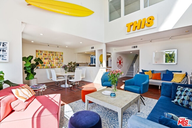 Foto del edificio - 469 Sherman Ave