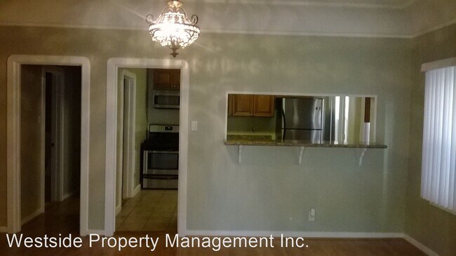 Foto del edificio - 327 1/2-327 N Stanley Ave
