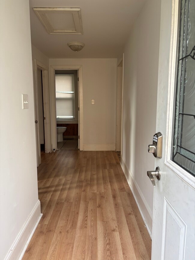 Building Photo - 1314 44th St
