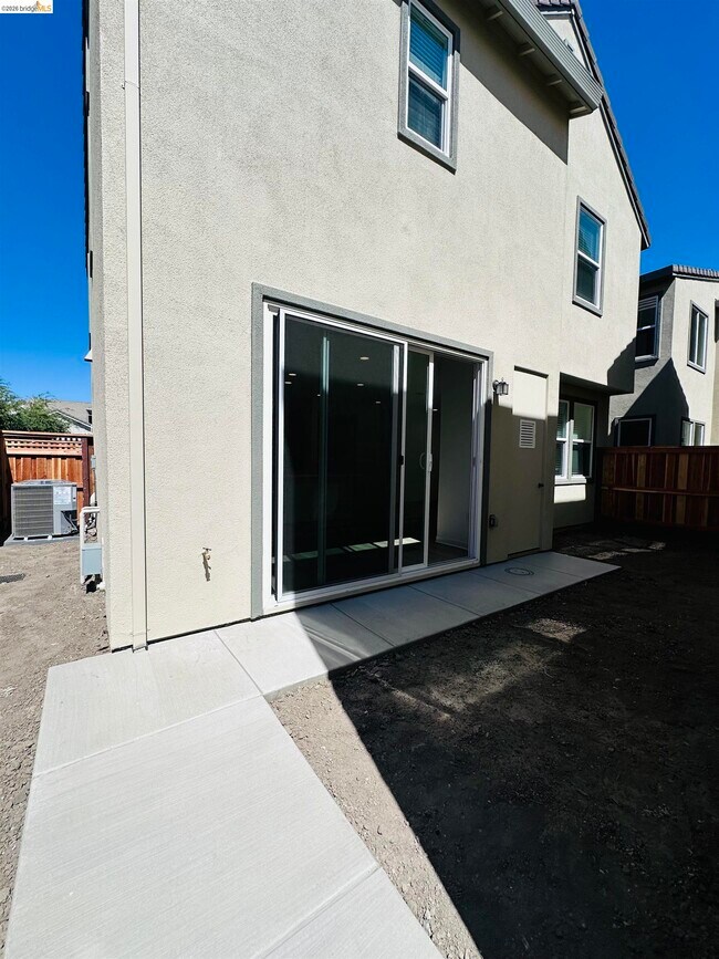 Foto del edificio - 2490-2490 Garden Farms Ave