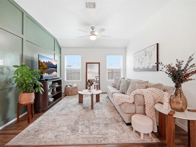 Foto del edificio - 21412 Wilmiller Ln