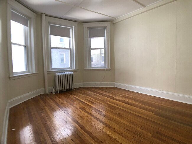 Building Photo - 1179 Boylston St