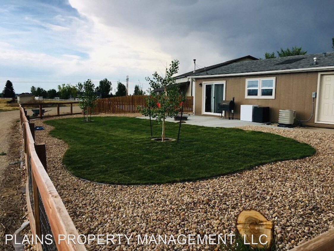 Primary Photo - 3 br, 2 bath House - 28605 CR 17