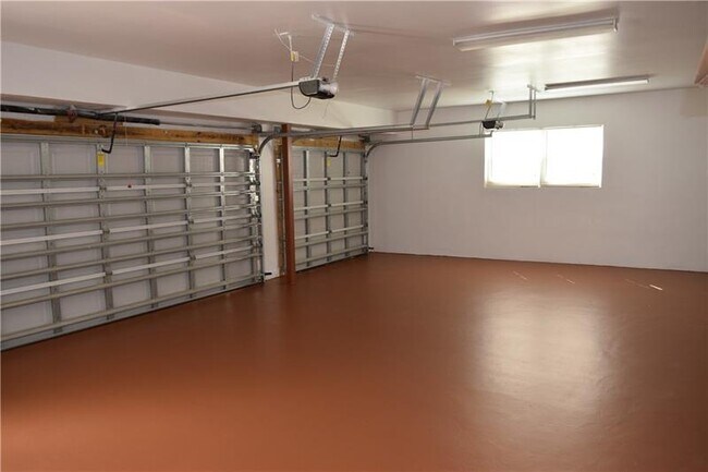 Building Photo - 4625 Glenwood Dr