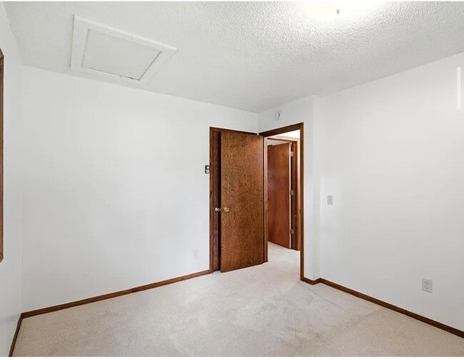 Building Photo - 15524 Larch St NW