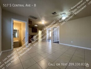 Building Photo - 517 S Central Ave