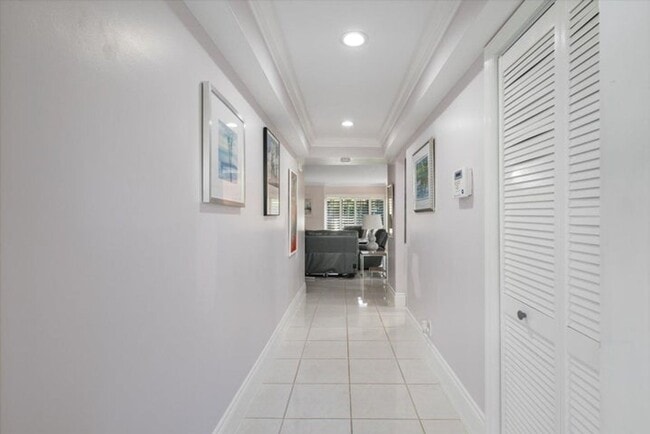 Building Photo - 13400 Polo Rd W