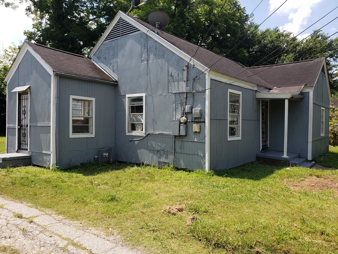 Primary Photo - 7123 Foster St