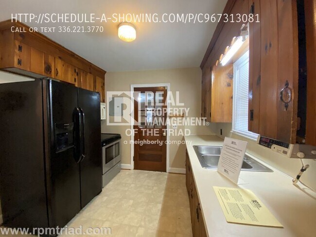 Foto del edificio - Ardmore Cottage 3BR/1BA with fenced yard!