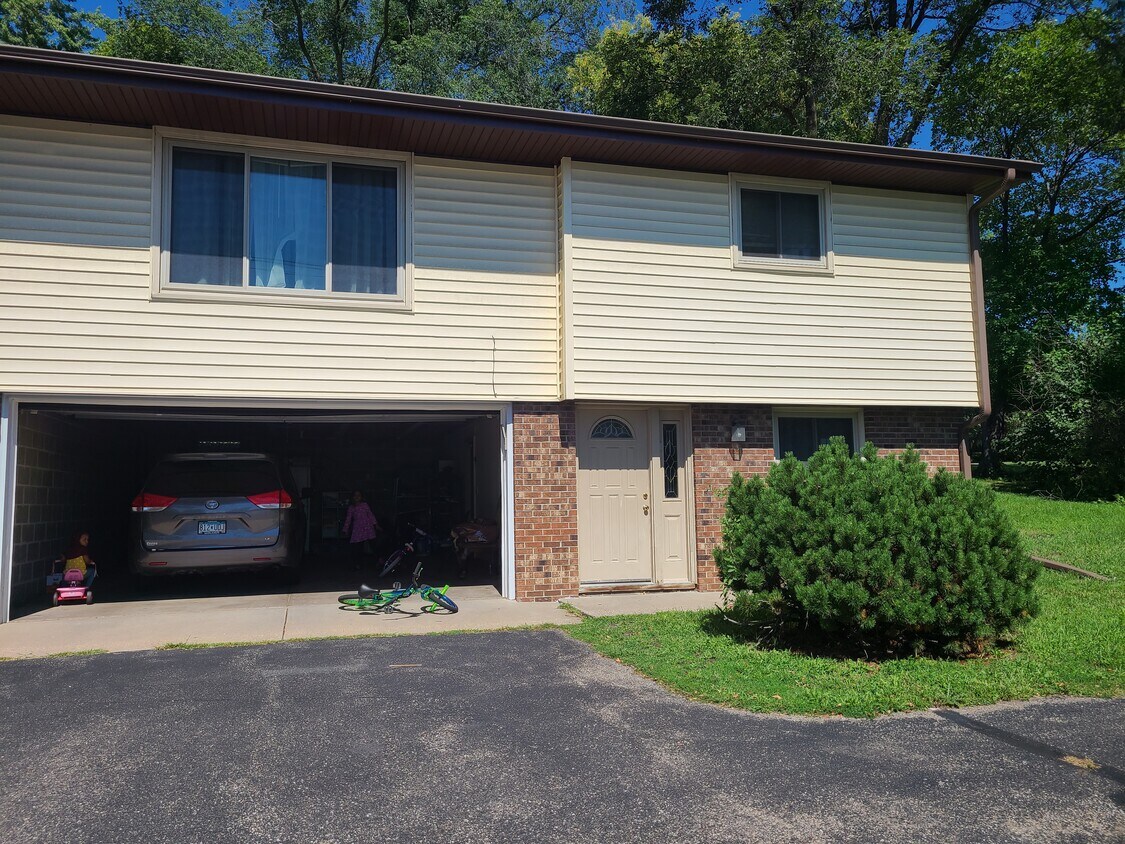 5800 West Old Shakopee Road, Minneapolis, MN 55437 5800 West Old