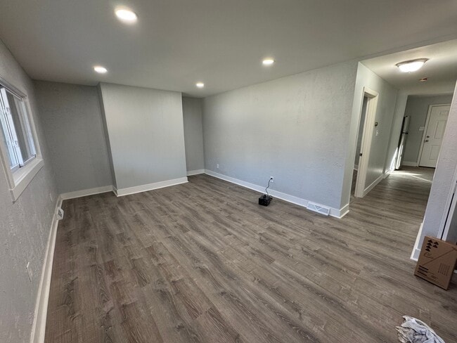 Photo - 363 Woodruff St Apartment