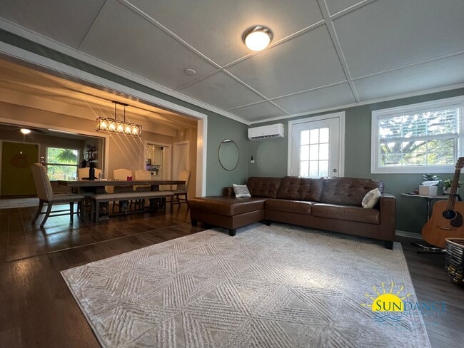 Building Photo - Nice 4 Bedroom Home in Fort Walton Beach!