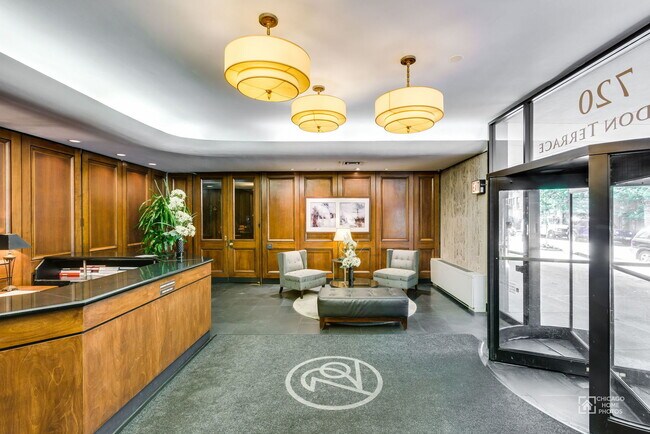 Foto del edificio - 720 W Gordon Terrace