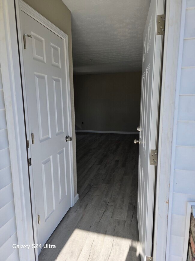 Foto del edificio - 108 Tacoma Rd