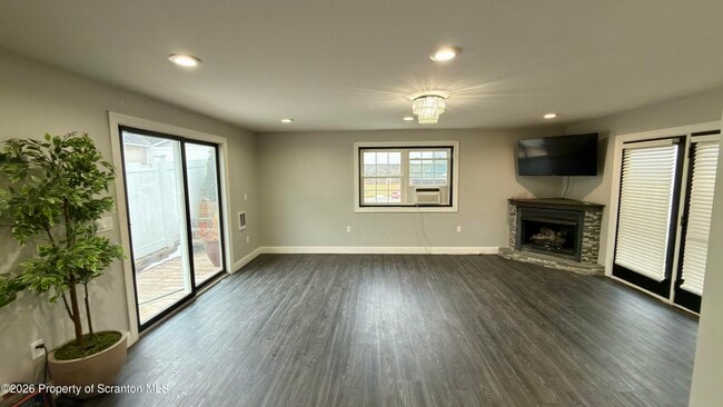 Foto del edificio - 721 N Lincoln Ave