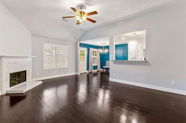 Building Photo - Ames Street, Pearland, TX 77584 - 3 BR 2 BA single-family home