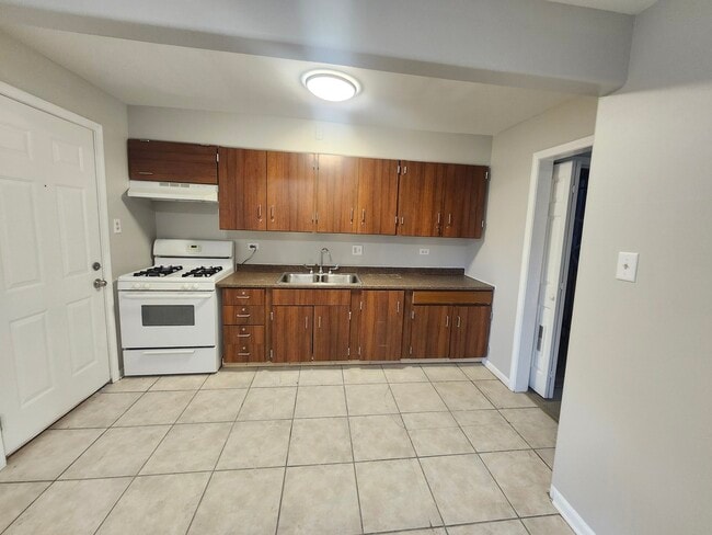 Building Photo - 4807 S Wabash Ave