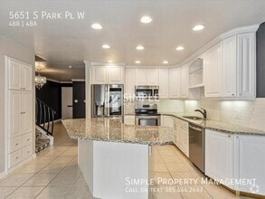 Building Photo - 5651 S Park Pl W