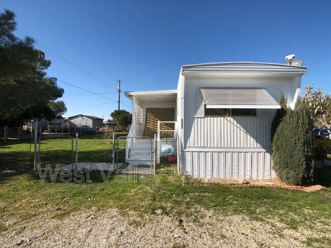 Building Photo - 23338 Derby Ave