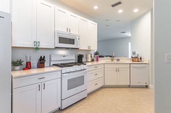 Foto del edificio - Modern, 2/3 Bed, 2 Bath Spacious Single St...