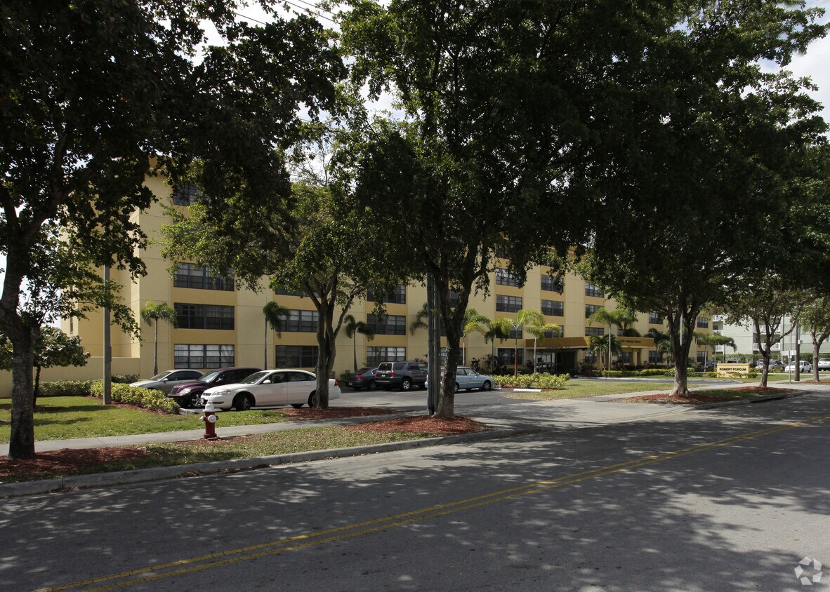 Building Photo - Robert Forcum Towers
