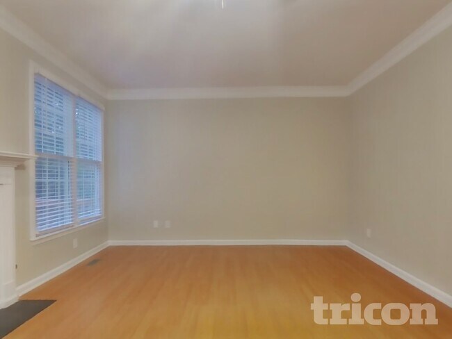 Foto del edificio - 1538 Fallen Leaf Dr SW