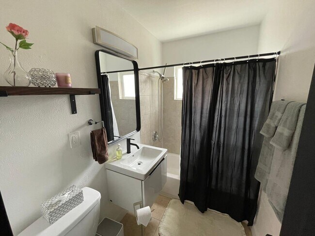 Foto del edificio - 1920 W Mulberry Dr