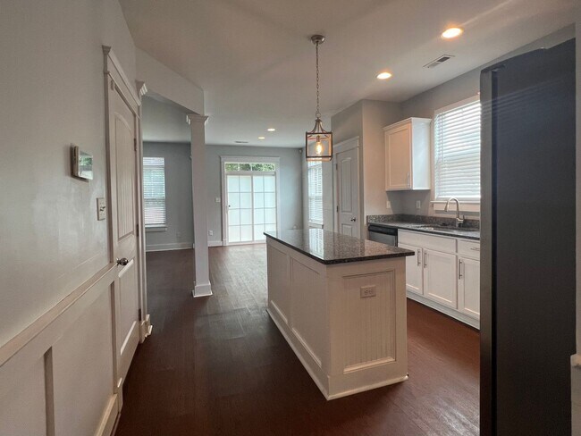 Building Photo - Single Family Home in Hampton