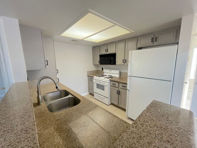 Foto del edificio - 2bed/2bath in Southwest gated community