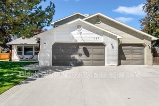 Building Photo - 1127 N Echohawk Way