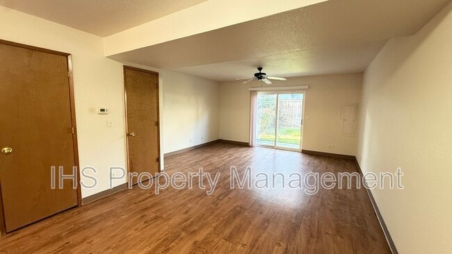 Foto del edificio - 930 S Johnson St