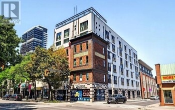 Building Photo - 121-121 King St E