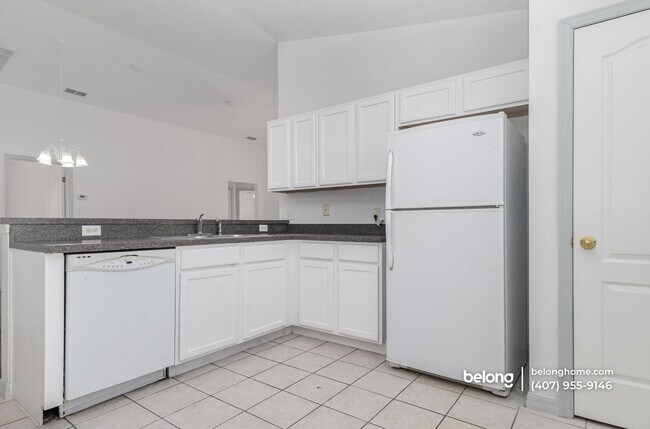 Foto del edificio - 923 Sandy Ridge Dr