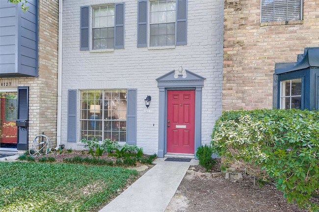 Foto del edificio - 14129 Misty Meadow Ln