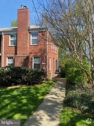 Building Photo - 5273 Nebraska Ave NW