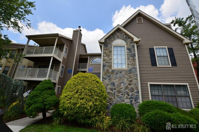 Building Photo - 14 Lear Ct
