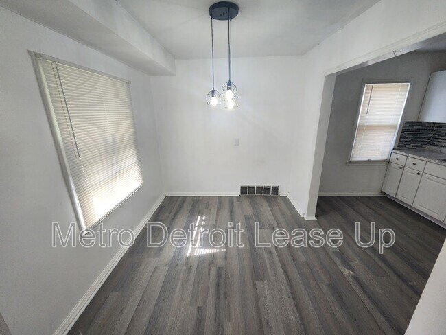 Foto del edificio - 20110 Northlawn St
