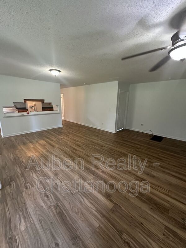 Foto del edificio - 6250 W Highway 136