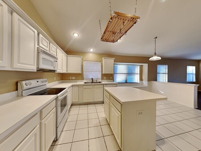 Photo - 644 Lance Ct House