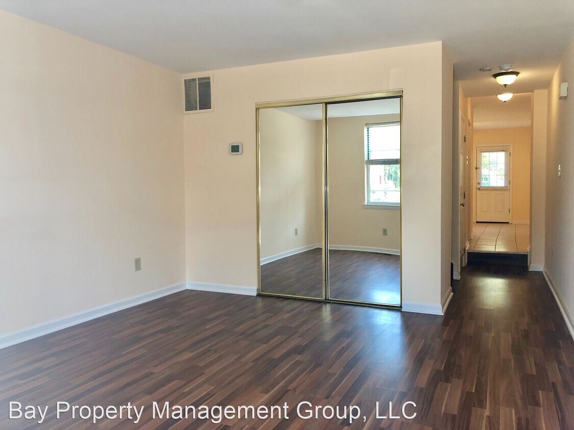 Primary Photo - 3 br, 1 bath House - 7 N Caroline Street