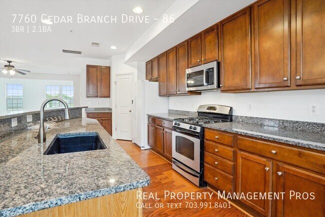 Building Photo - Qualify for a zero deposit?